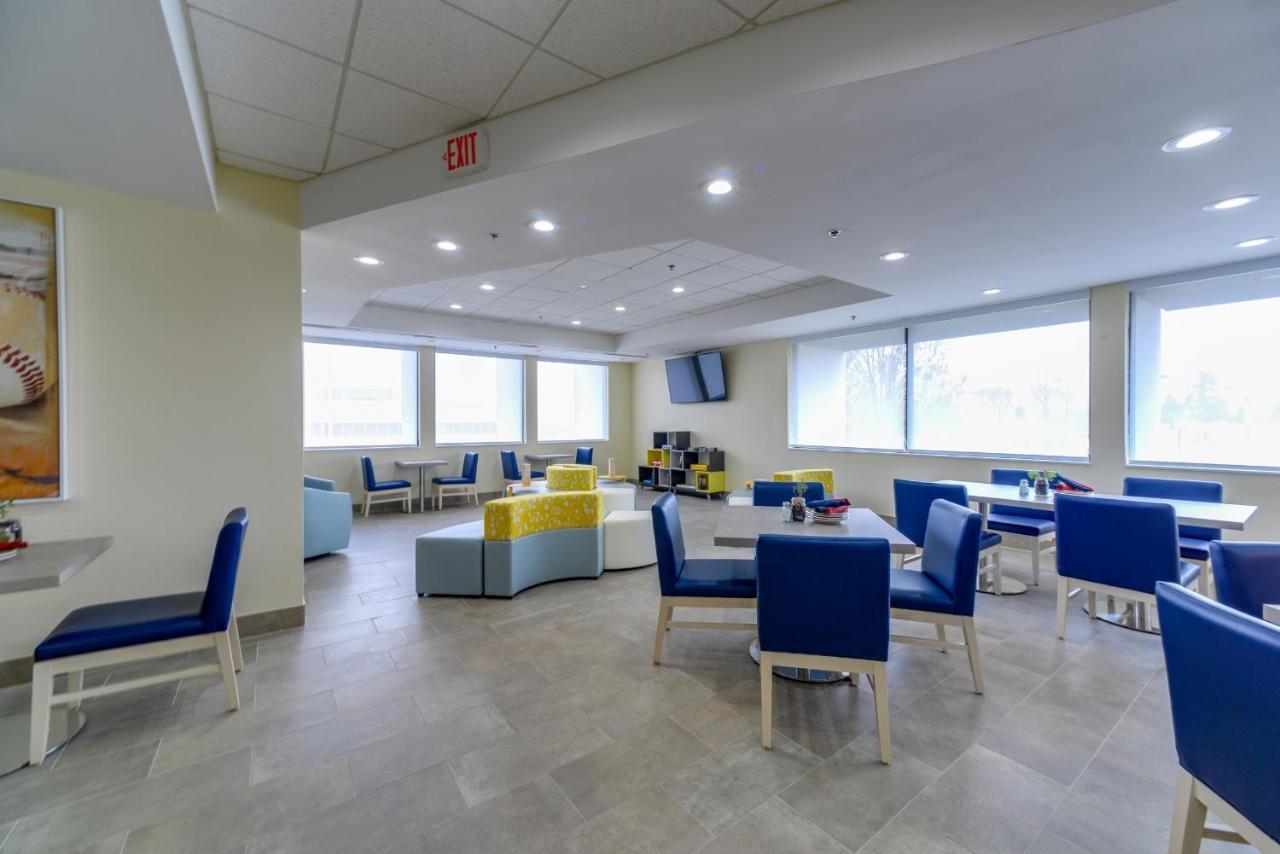 Saint Louis Airport Hotel Woodson Terrace Ngoại thất bức ảnh