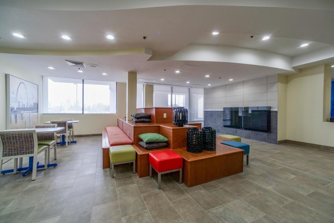 Saint Louis Airport Hotel Woodson Terrace Ngoại thất bức ảnh
